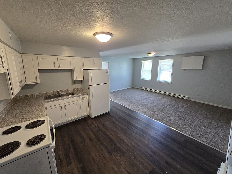 1st image of 318 Walnut St #8