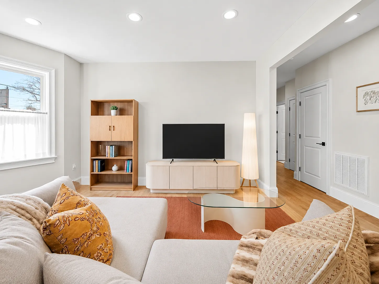 12 University Ave — Photo 1