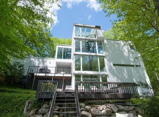 174 Fox Run Rd, New Canaan, CT 06840