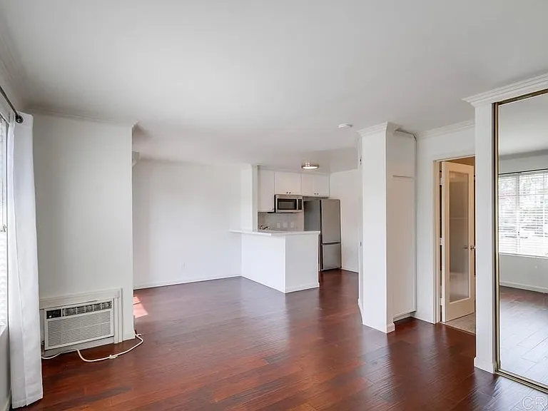 3950 Cleveland Ave #215 — Photo 16