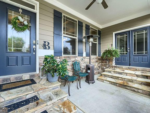 2nd image of 486 Riverwalk Manor Dr