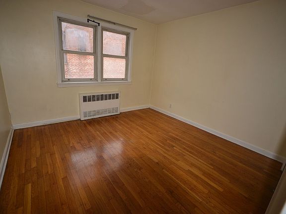 4th image of 26-01 29th St #3A