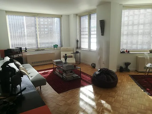 Rented by LL Real Estate Services | media 22