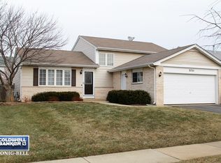 2751 Cadbury Cir, Lake In The Hills, IL 60156
