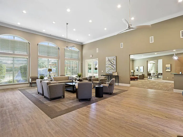 Quail Chase Apartments — Photo 8