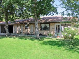 128 William St, Uvalde, TX 78801