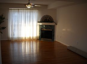 1st image of 102 Waterford Ct