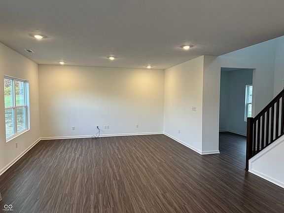 3rd image of 2115 Hill Lake Ln