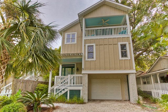 1st image of 423 Beach Dr