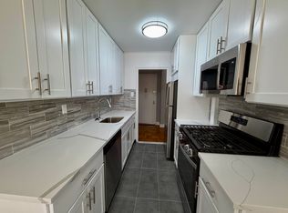 (Undisclosed Address), Fresh Meadows, NY 11365