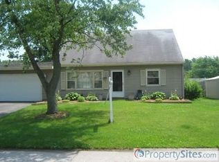 713 Acadia Rd, Valparaiso, IN 46385