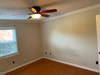 205 Hollins Rd — Photo 16