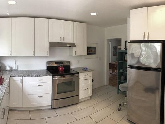 2nd image of 11 Taylor St #1