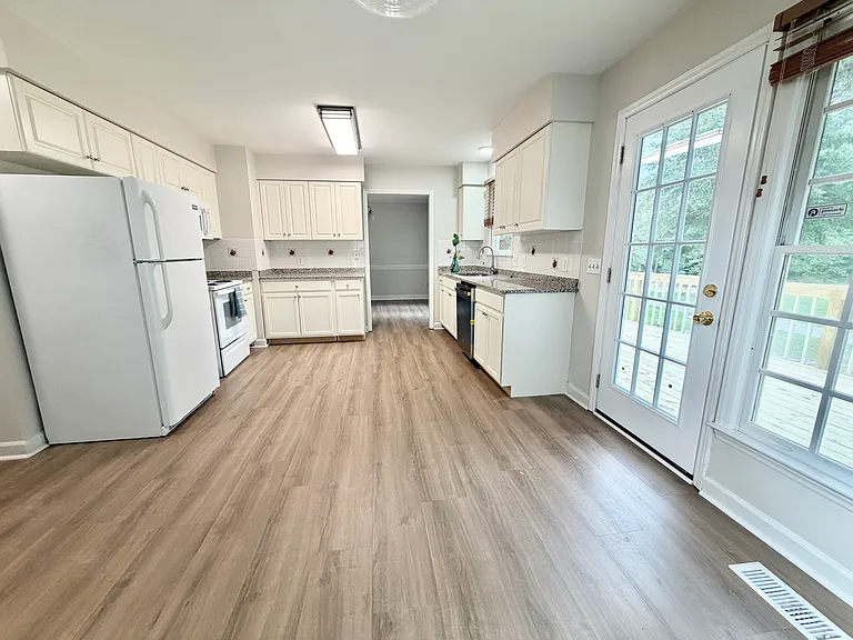 1912 Jupiter Hills Ct — Photo 23
