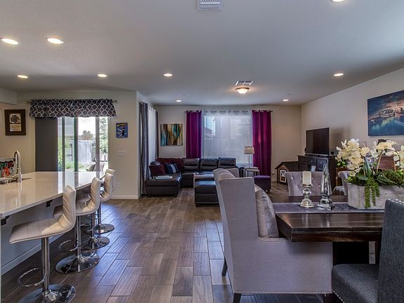 5th image of 2133 Castle Pines Way
