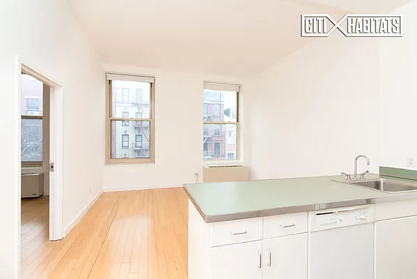 Rented by Citi Habitats | media 28