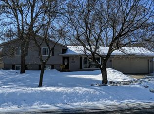 5810 130th Street Ct, Saint Paul, MN 55124