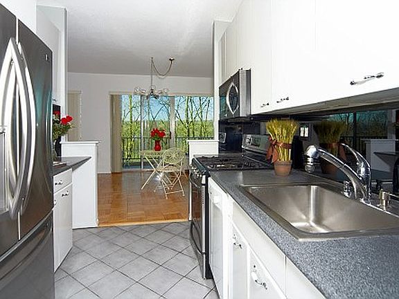 2nd image of 4455 Douglas Ave APT 2E