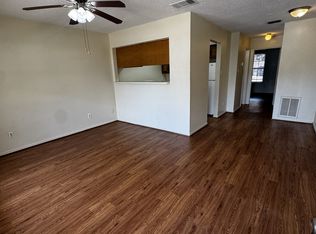 902 Vine St APT 3, Denton, TX 76209