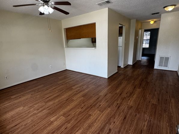 902 Vine St APT 3