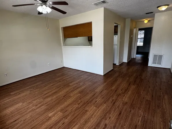 902 Vine St, Denton, TX