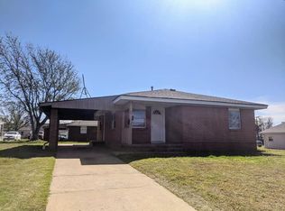 712 N 7th St, Weatherford, OK 73096