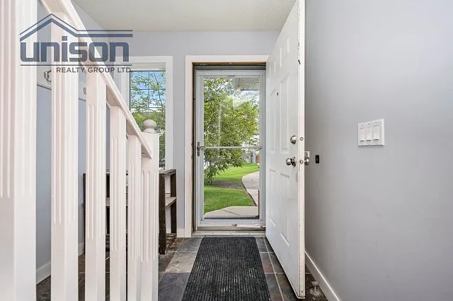 123 Country Hills Vlg NW — Photo 1