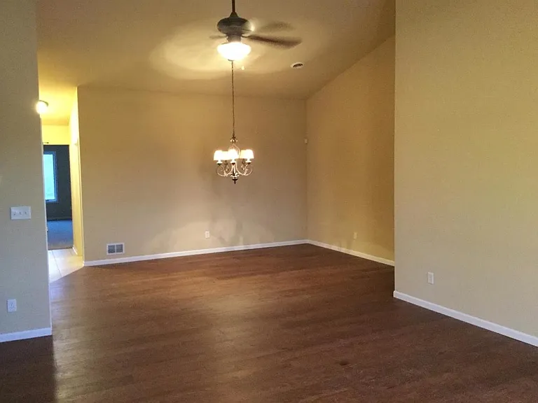 11193 Vermont Cir — Photo 3