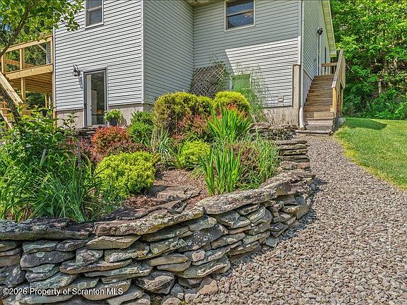 2nd image of 480 Barney Hollow Rd