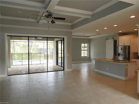 5th image of 307 SE 16th St