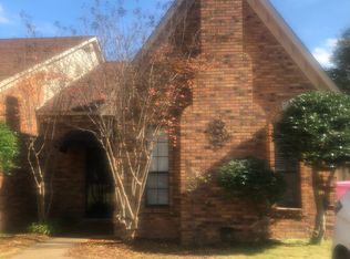 7134 Greenbriar Dr, Southaven, MS 38671