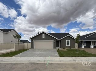 1583 SW Silverstone Ave, Mountain Home, ID 83647