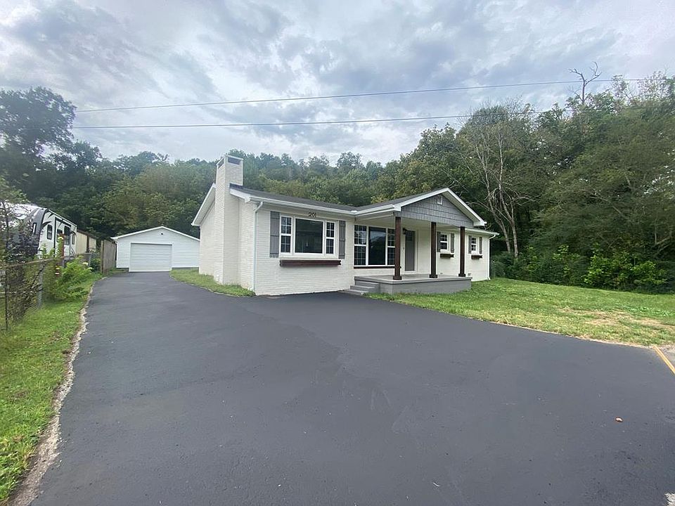 1st image of 201 Riverdale Dr