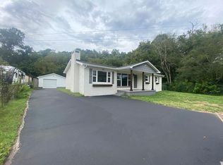 201 Riverdale Dr, Thelma, KY 41260