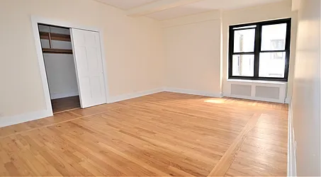 Rented by Manhattan Realty Group