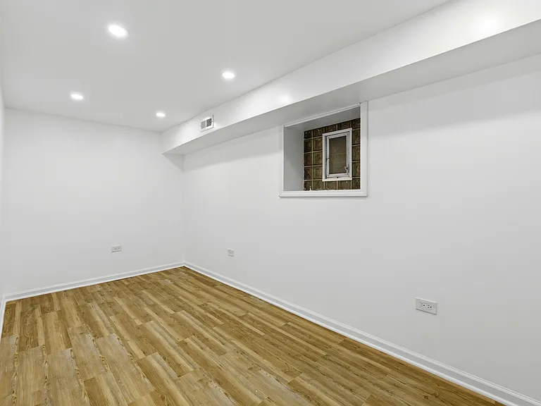 736 N Sawyer Ave #G — Photo 10