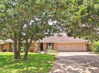 3602 Oak Ridge Dr, Bryan, TX 77802