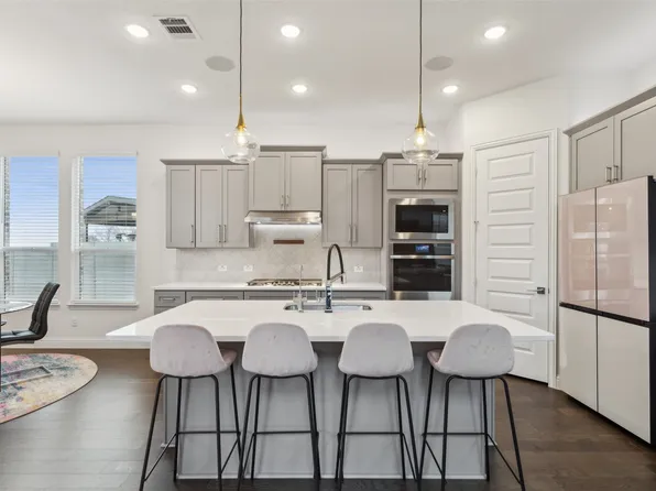 5518 Depot Dr, Sachse, TX 75048