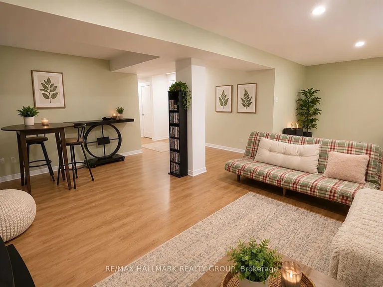 1374 Chicory Pl — Photo 24