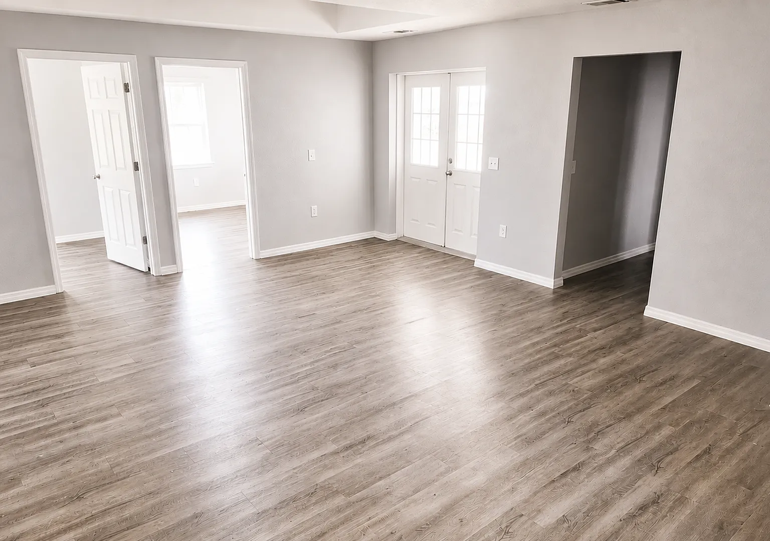 Spacious 4BR/1BA Dade City Home with Huge Backyard! — Photo 3