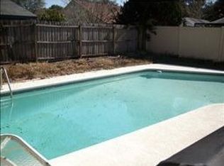 1526 Long Pond Dr, Valrico, FL 33594