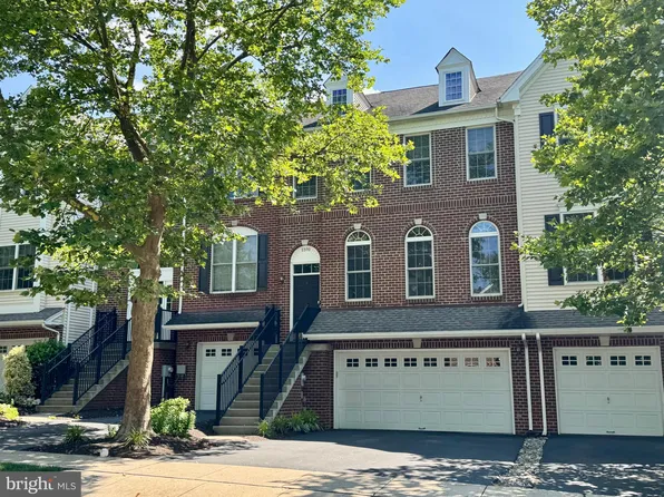 2390 Dorchester St W, Furlong, PA 18925