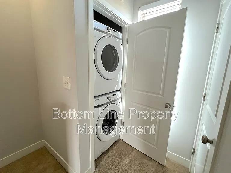 841 Seigle Point Dr — Photo 20