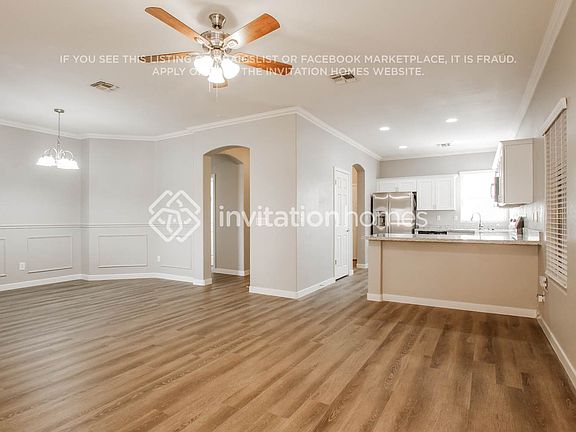 4th image of 8862 W Hilton Ave