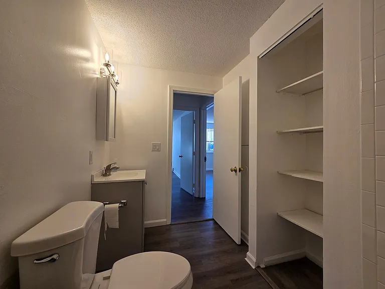 10 Longworth Ave — Photo 4