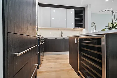 Sold by Avenue Sotheby's International Realty