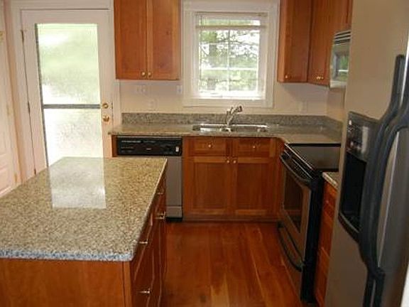 3rd image of 29 Lexington Ave