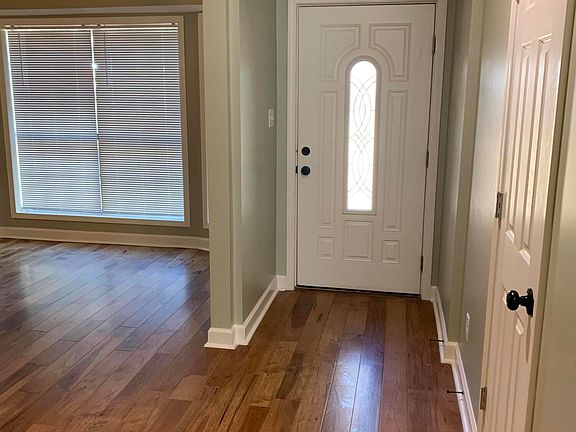 3rd image of 740 Dennison Hts
