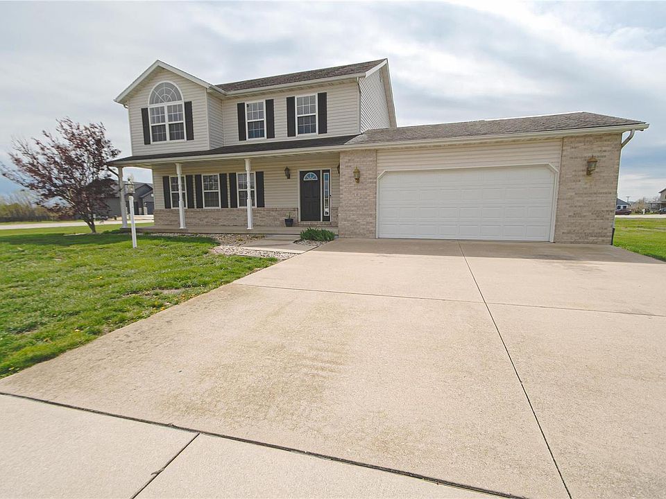 1st image of 10 Crooked Stick Dr