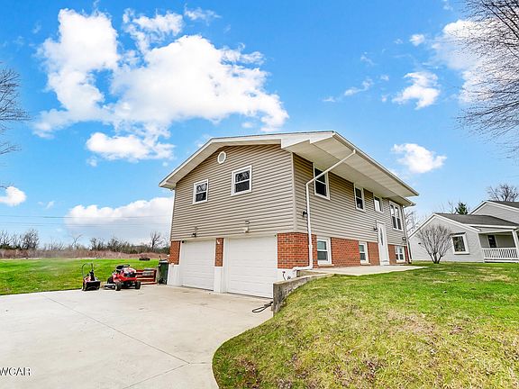 4th image of 2563 Hall Dr